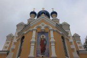 Архиерейское богослужение в Свято-Николаевском Братском храме в понедельник Светлой седмицы
