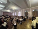 В поисках  Рождественской радости