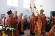 Служение настоятеля в Неделю 2-ю по Пасхе вечером