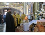 Память святых апостола и евангелиста Иоанна Богослова и святителя Тихона, Патриарха Всероссийского..
