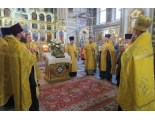 Память святых апостола и евангелиста Иоанна Богослова и святителя Тихона, Патриарха Всероссийского..