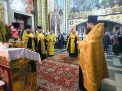 Богослужение Недели 20-й по Пятидесятнице. Память святых отцов VII Вселенского Собора (787). И́верской иконы Божией Матери (принесение в Москву в 1648 г.)