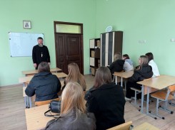Священнослужители провели духовно-просветительские беседы с учащимися средних школ г. Бреста