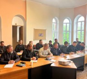 Клирик храма святителя Николая Чудотворца иерей Павел Романович принял участие в прохождении программы курсов повышения квалификации в области молодежного служения 