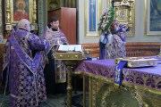 Праздник Изнесения Животворящего Креста Господня. Память мучеников Маккавеев.
